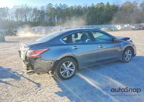 2015 Nissan Altima 2.5 из США, поврежденный, VIN 1N4AL3AP7FC461170